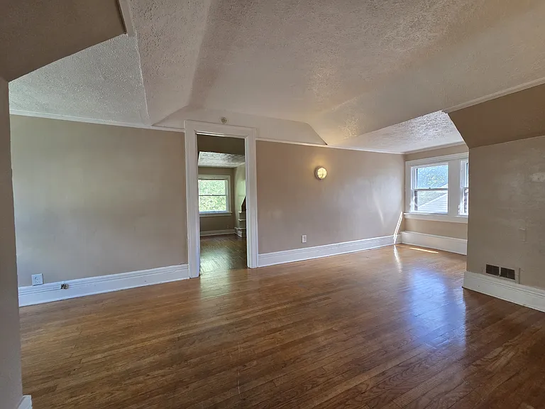 143.5 Westminster Rd #143.5 — Photo 3