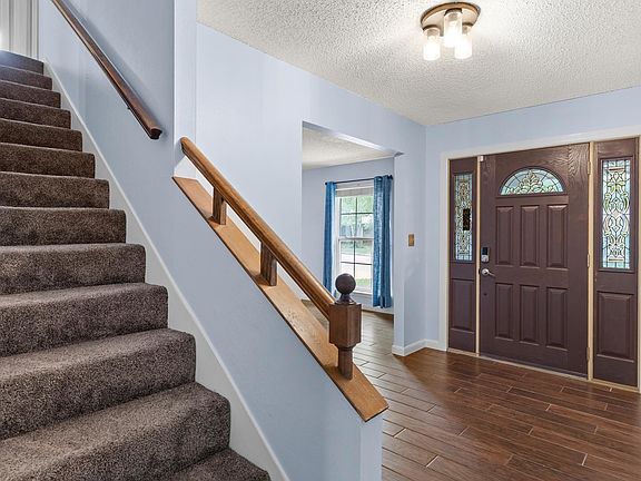 4th image of 8338 DELPHIAN DR