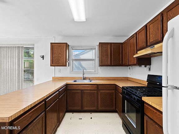 2nd image of 22 Encinitas Drive