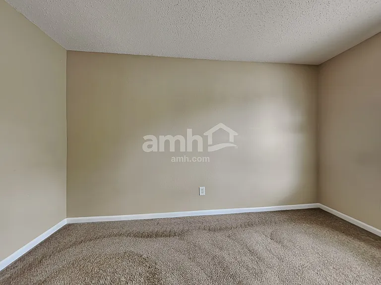8146 Whitham Dr — Photo 17