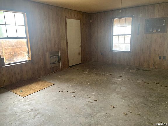 5th image of 762 Ash St