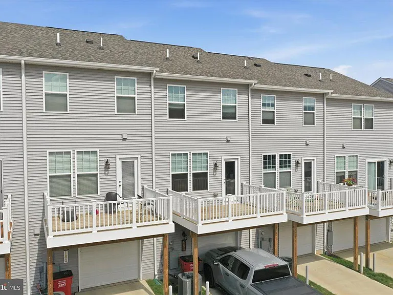 186 Coolidge Ave — Photo 27