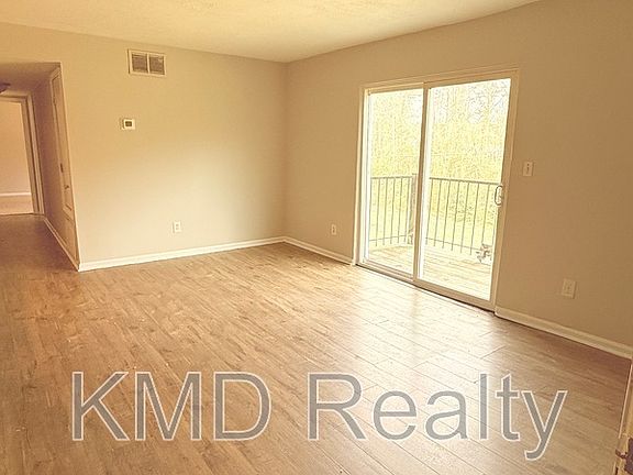 2nd image of 702 Farmhurst Dr Unit G