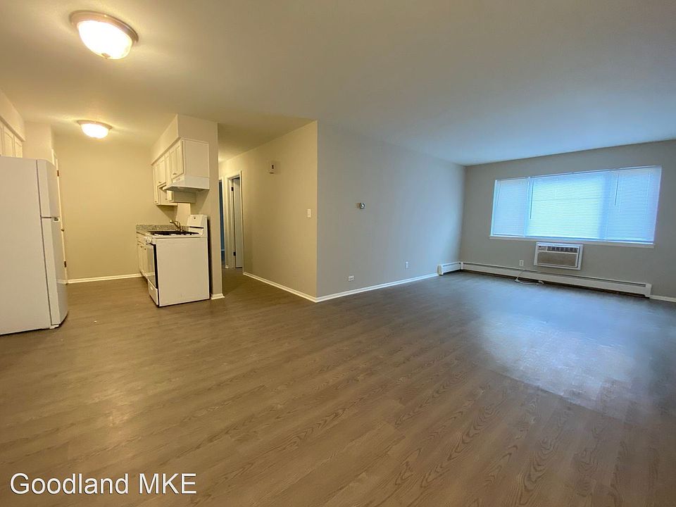 1st image of 2210 W College Ave #10