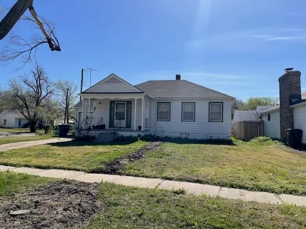 1644 N Northeast Pkwy, Wichita, KS 67208