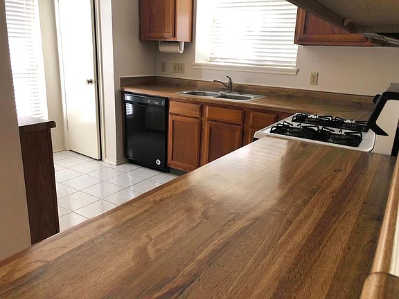 4th image of 14422 Double Pine Dr
