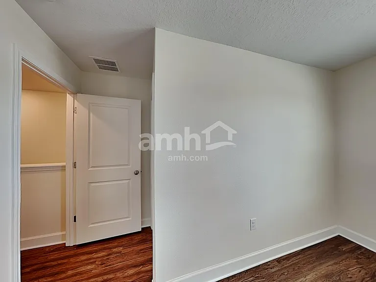 4526 Reisswood Loop — Photo 14