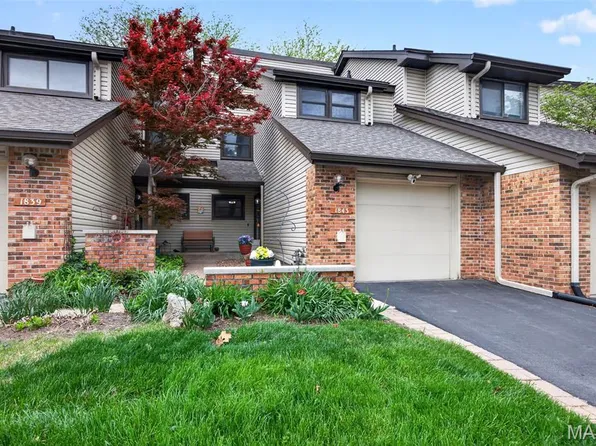 1843 Tawny Ash Dr, Saint Louis, MO 63146