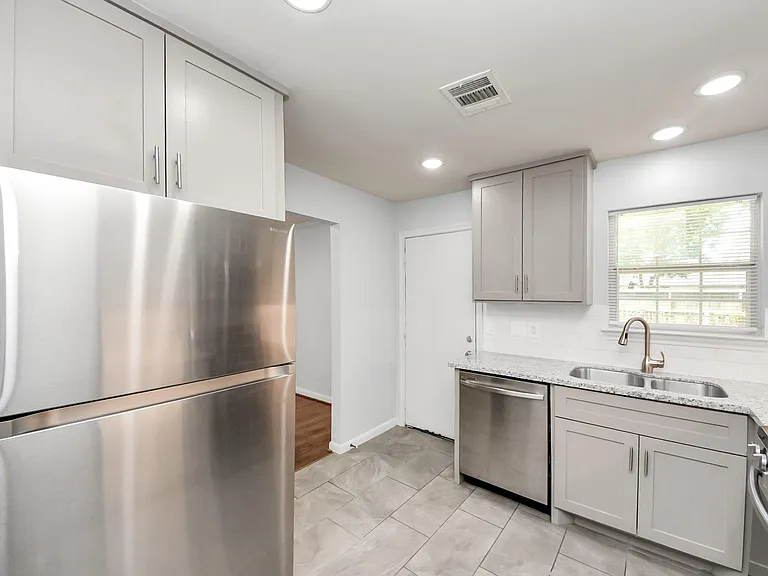 5003 Enyart St — Photo 20
