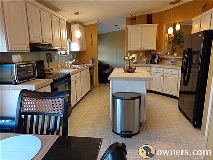 Big breakfast nook and kitchen