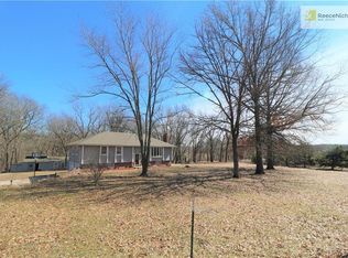 1035 NE Timberlake Ln, Lathrop, MO 64465