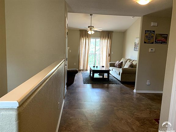 4th image of 1546 Legend Trail Dr Unit B