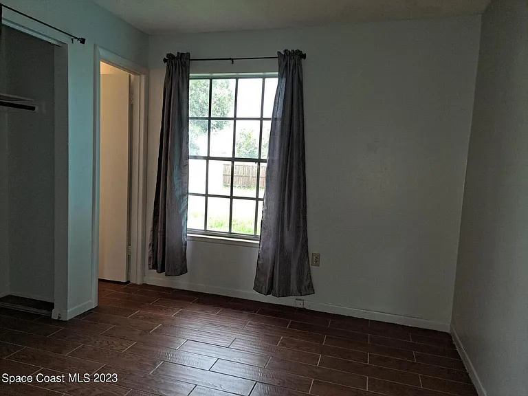 1311 Cindy Cir NE — Photo 12