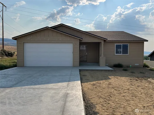 987 N Macaw Avenue, East Wenatchee, WA 98802
