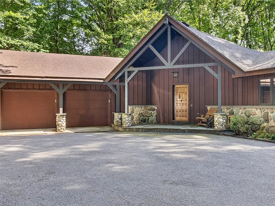 1st image of 150 Park Rd