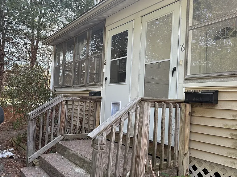 8 Rogers Pl — Photo 4
