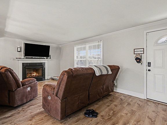 5th image of 774 Abbott Rd