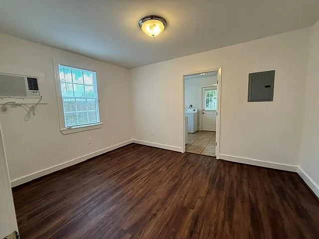 7439 Prytania St — Photo 5