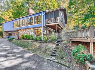 559 Old Toll Rd, Asheville, NC 28804