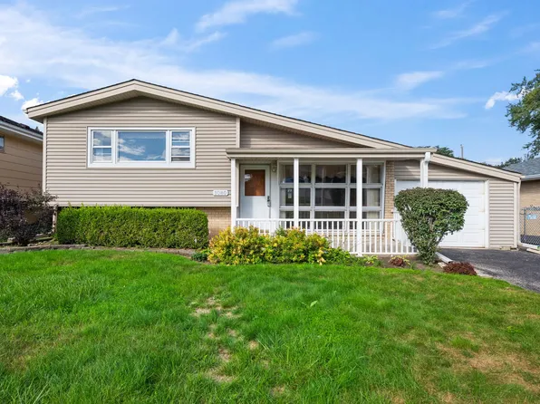 1080 Perda Ln, Des Plaines, IL 60016
