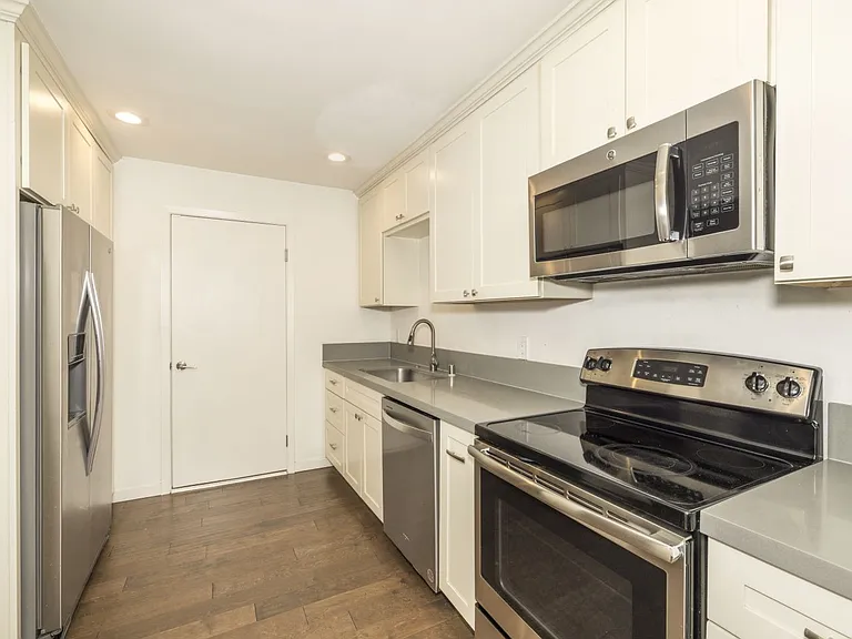 783 Fremont Ave — Photo 4