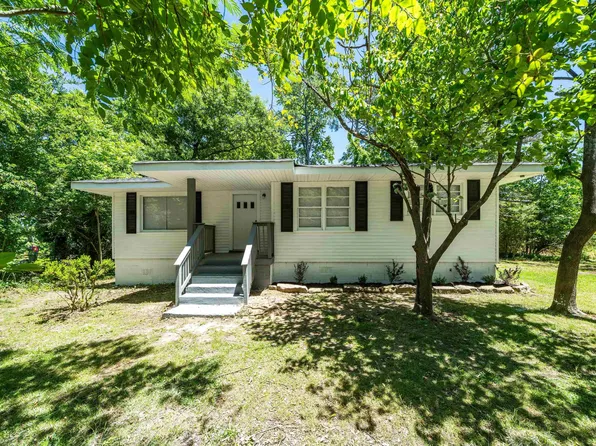 1100 Corbin St, Albertville, AL 35950