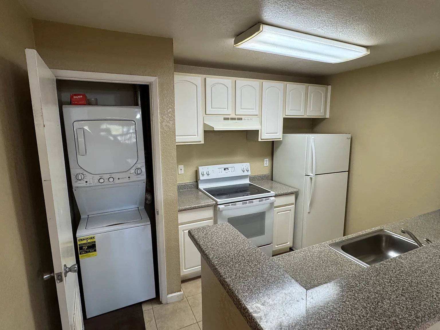 1 bed, 624 sqft, $2,350 — Photo 4
