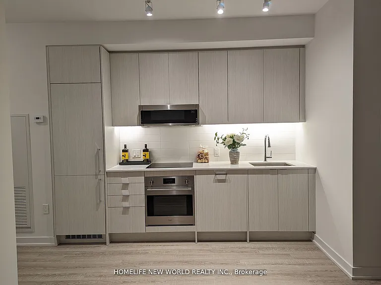 250 Lawrence Ave W #716 — Photo 14
