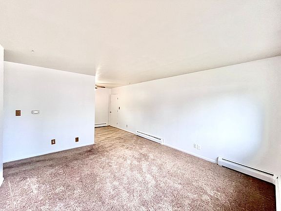 3rd image of 1406 S Douglas Ave