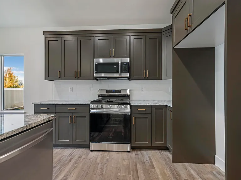 632 Cheri Ct — Photo 12