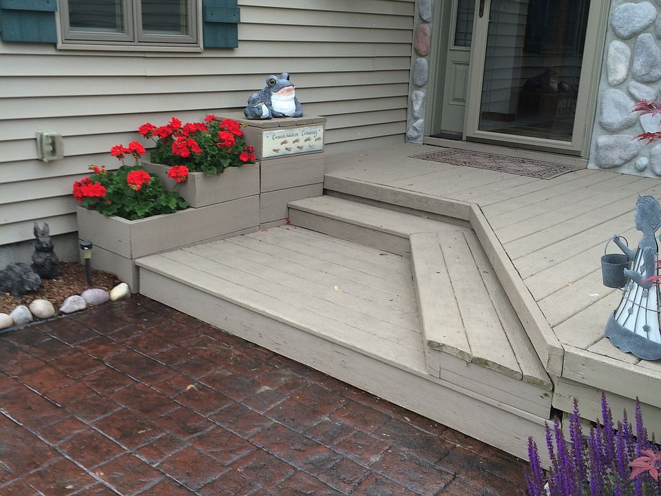 Side entrance to home