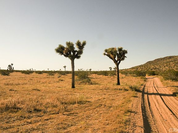 2nd image of 58459 Starlight Mesa Rd