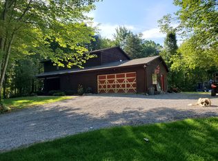 4144 Center Rd, Linden, MI 48451