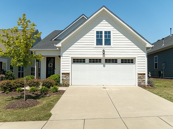 2nd image of 196 Canary Ct