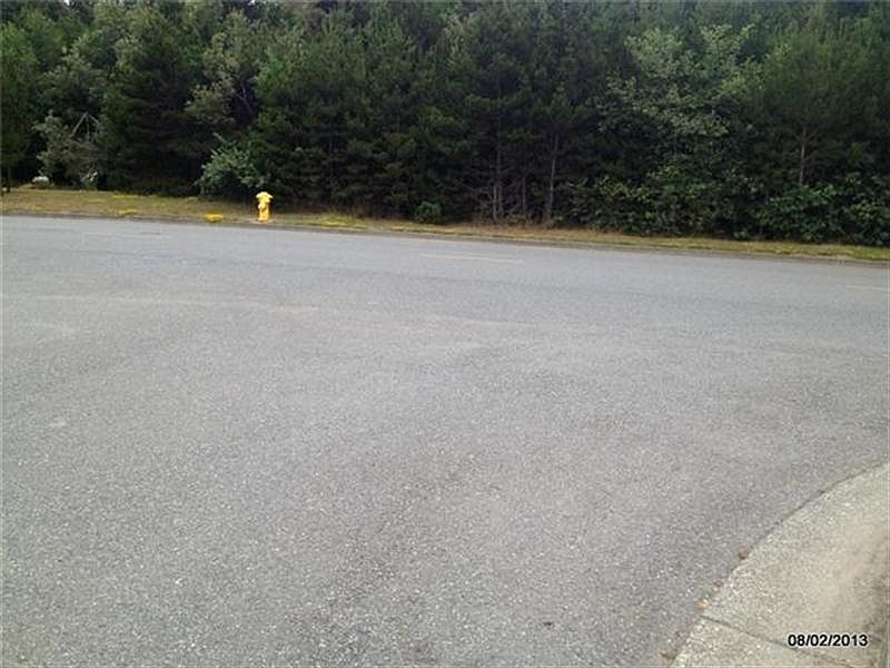 2nd image of 100 Colonial Ct