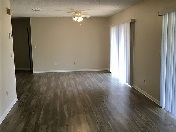 5th image of 501 Campina St