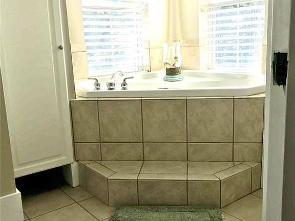 5th image of 118 Shady Brook Cir Unit 301