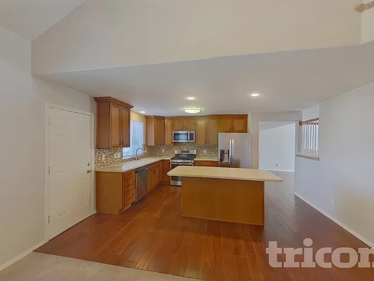 656 Golden Eagle Dr — Photo 4