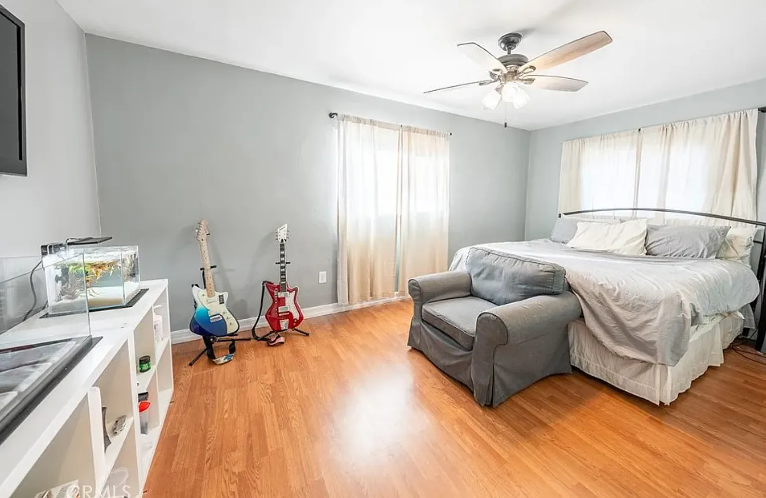 3 bed, 1500 sqft, $900 — Photo 1