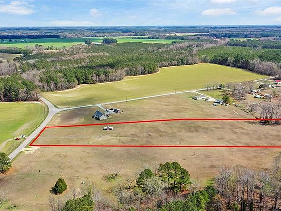 3rd image of Wakefield Rd