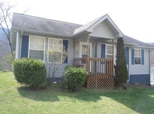 425 Station Ln, Harlan, KY 40831