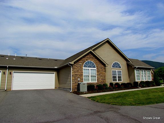 3rd image of 5410 Orchard Villas Cir