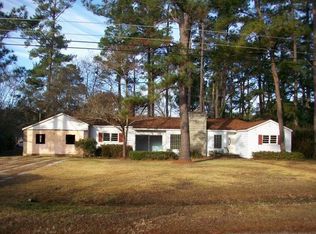305 E Lake Dr, Quitman, GA 31643