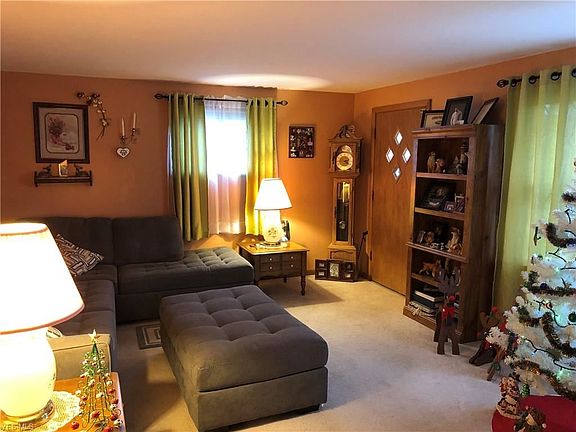 5th image of 1052 Kaderly St NW