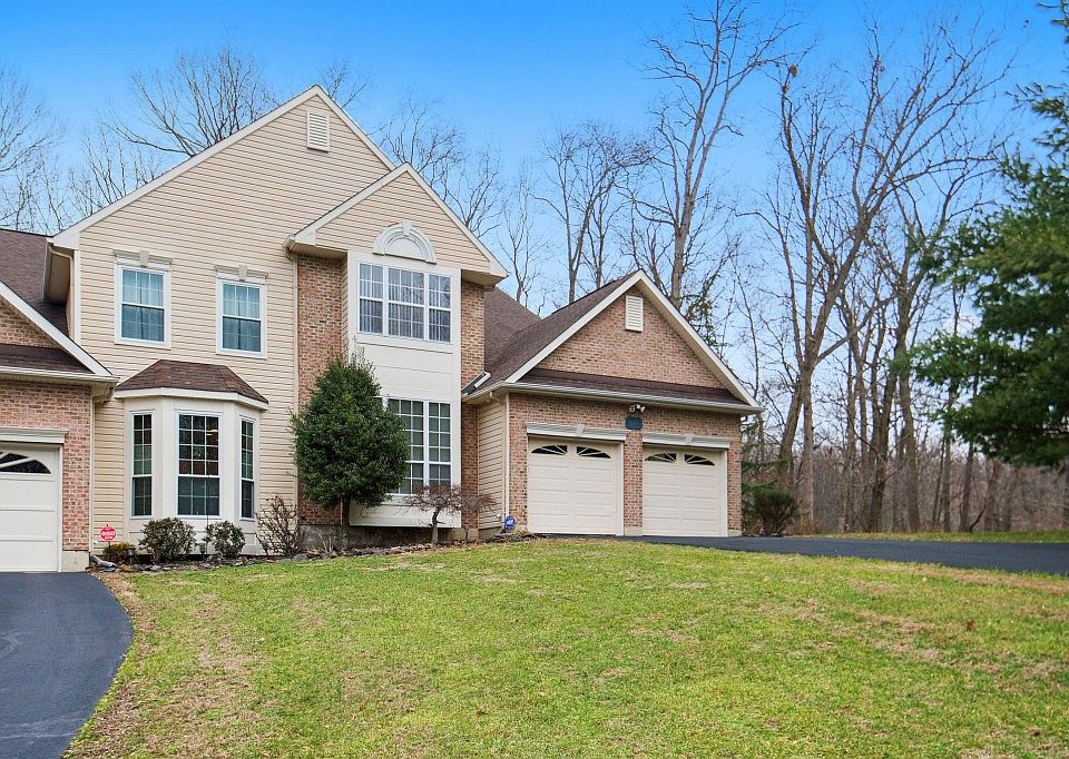 1st image of 634 Pepperbush Ct