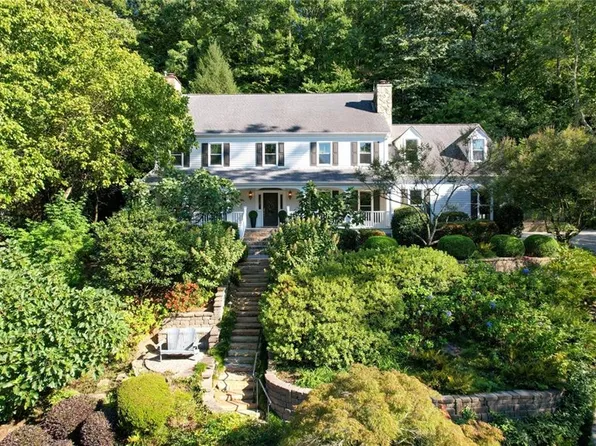 405 Ferry Lndg, Sandy Springs, GA 30328