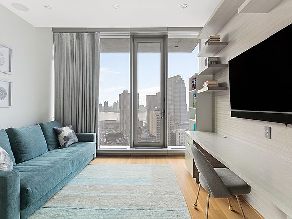 5th image of 56 Leonard St #22B