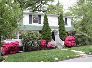 25 Flicker Ln, Norwalk, CT 06853