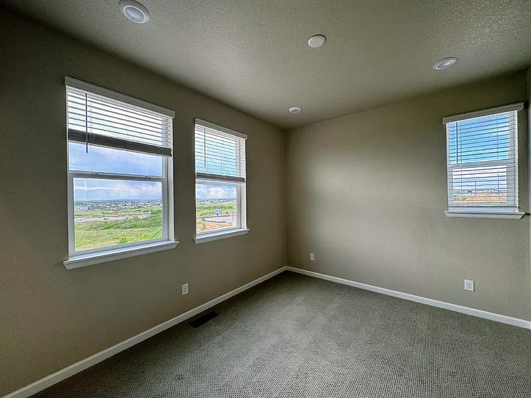 7022 Doncaster Ct — Photo 22