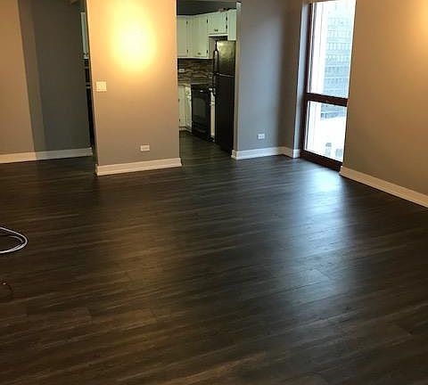 4th image of 200 N Dearborn St Unit 1802